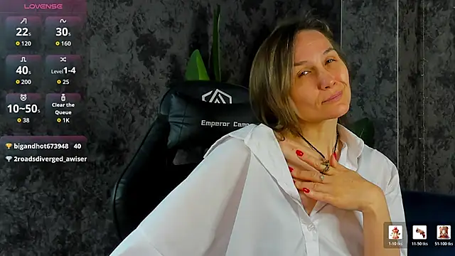 Lillian White online show from May 15, 10:50 pm