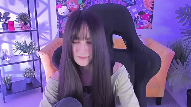 LuxRayi online show from February 5, 9:07 pm