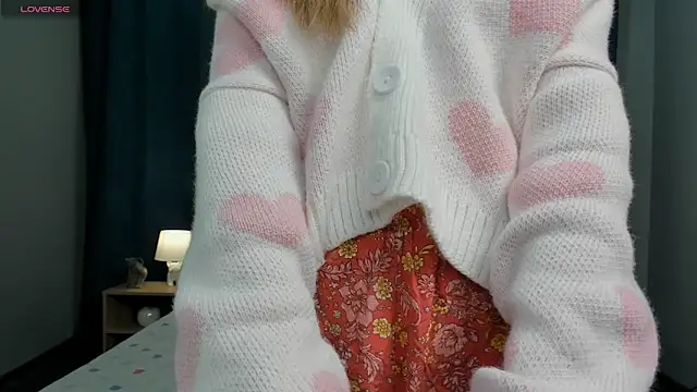 Snapshot of MayBennett chatting on December 30, 6:16 pm MayBennett online show from December 30, 6:16 pm