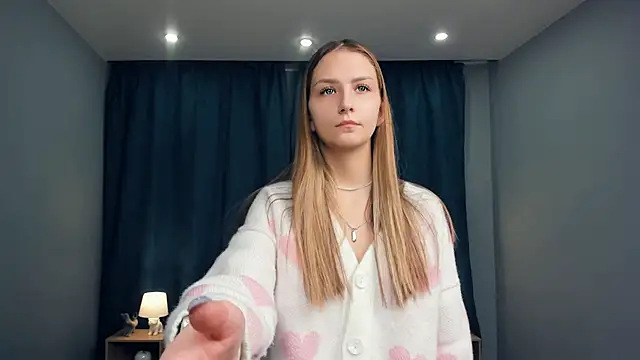 Snapshot of MayBennett chatting on January 15, 6:08 pm MayBennett online show from January 15, 6:08 pm