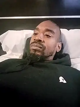 Snapshot of ElJudah7 chatting on November 18, 6:18 am ElJudah7 online show from November 18, 6:18 am