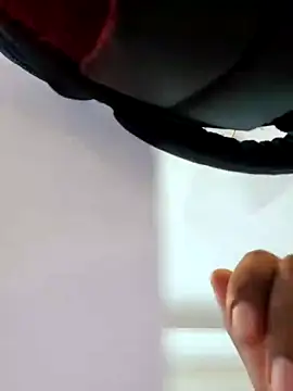 Snapshot of sailord chatting on October 31, 9:43 am sailord online show from October 31, 9:43 am