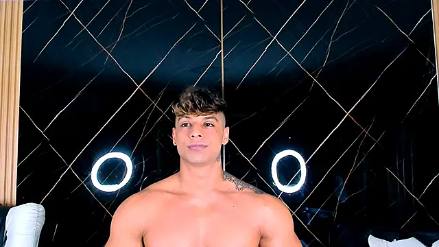 Owen Muzcle online show from October 24, 5:37 am