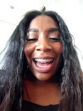 KloheCurvy online show from December 11, 5:48 pm