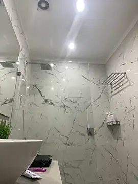 KloheCurvy online show from September 20, 2:07 pm