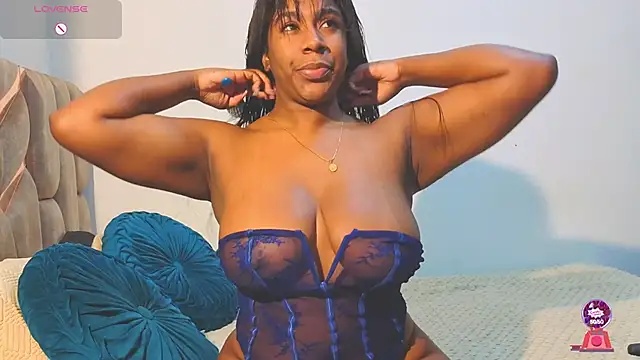 KloheCurvy online show from November 5, 12:16 pm