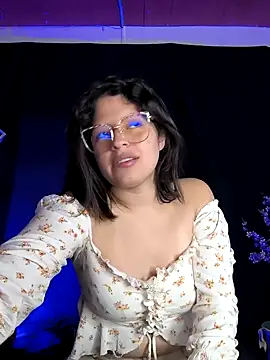 ShyVibes  online show from February 1, 10:23 pm