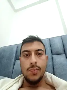 Snapshot of abrayus chatting on December 13, 6:49 pm abrayus online show from December 13, 6:49 pm