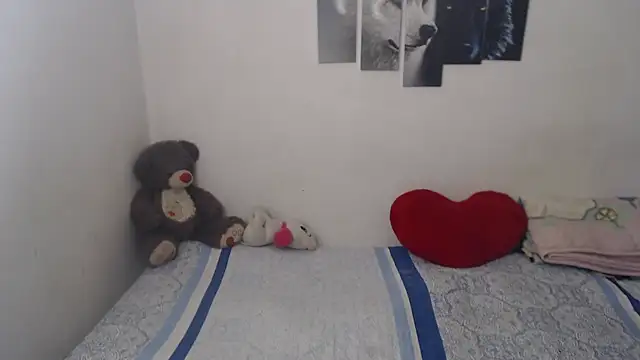 Pocahontas Princess  online show from March 25, 6:36 pm