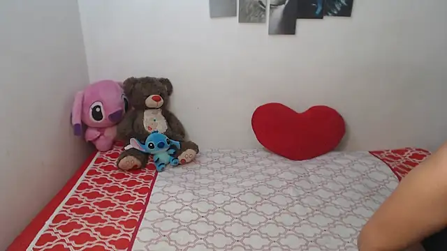 Pocahontas Princess  online show from April 8, 5:35 pm