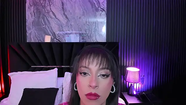 MiiaaMoonroee online show from May 31, 3:26 am