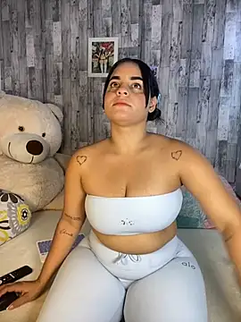 Violetrousse online show from November 2, 7:05 pm