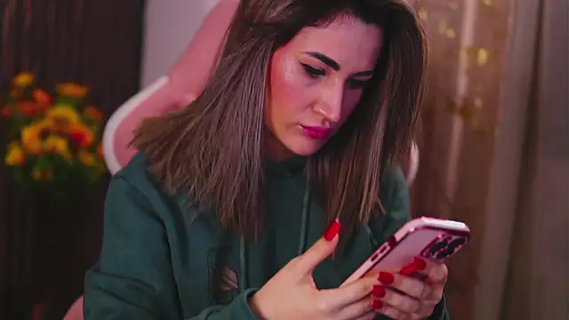 KimSkyex online show from March 6, 5:33 pm