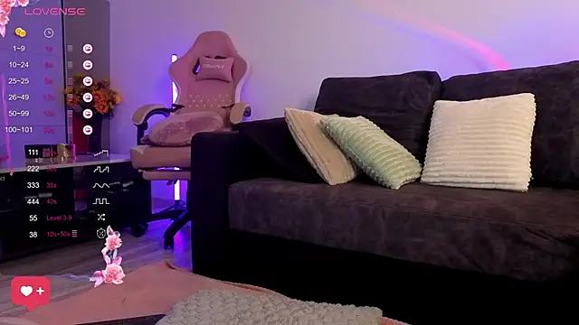 Snapshot of KimSkyex chatting on March 3, 2:23 pm KimSkyex online show from March 3, 2:23 pm