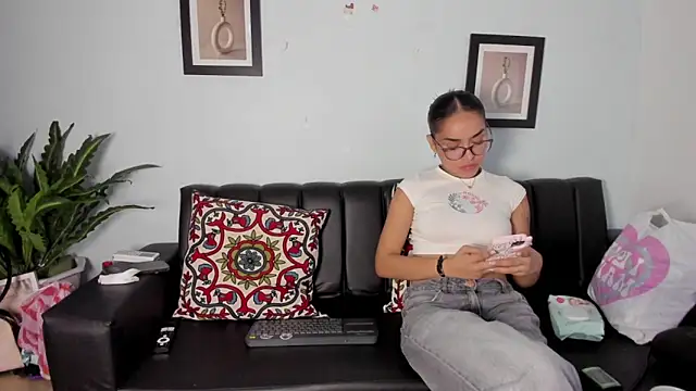 Mia petite01 online show from January 11, 10:26 pm