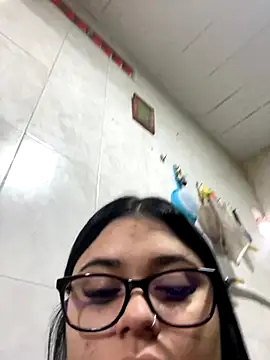 alissonfernandez  online show from September 21, 10:00 pm