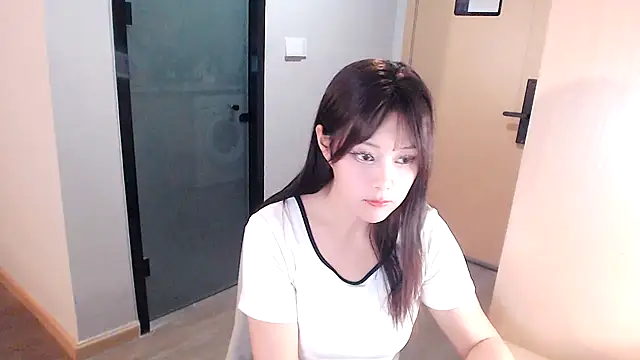 Snapshot of puppy-mango chatting on December 4, 9:07 am puppy-mango online show from December 4, 9:07 am