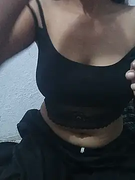 Snapshot of CuteMannaat chatting on July 31, 5:45 pm CuteMannaat online show from July 31, 5:45 pm