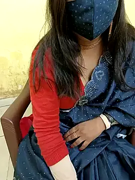 Snapshot of Simran-Kudi chatting on December 25, 4:12 am Simran-Kudi online show from December 25, 4:12 am