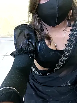 Snapshot of Simran-Kudi chatting on February 14, 12:57 pm Simran-Kudi online show from February 14, 12:57 pm