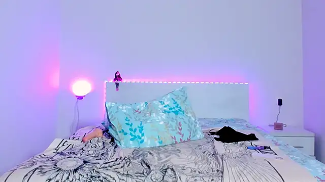 Shadow Strik online show from January 10, 8:15 pm