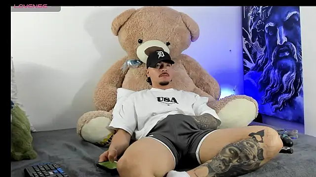 boyc022  online show from January 11, 5:40 pm