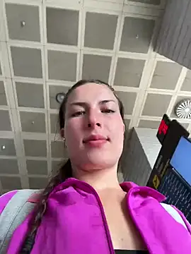 Snapshot of _ExoticGirl chatting on December 19, 1:51 pm ExoticGirl online show from December 19, 1:51 pm