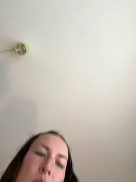 Snapshot of _ExoticGirl chatting on February 24, 11:10 am ExoticGirl online show from February 24, 11:10 am