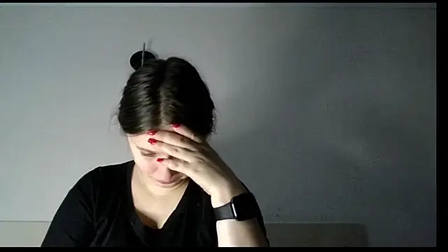 Snapshot of kila_lo chatting on February 14, 2:44 pm kila lo online show from February 14, 2:44 pm