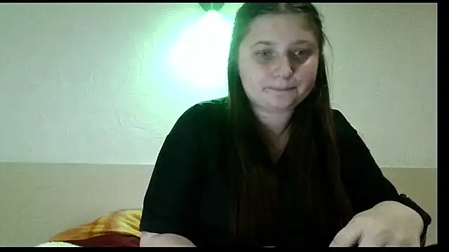 Snapshot of kila_lo chatting on February 15, 8:11 pm kila lo online show from February 15, 8:11 pm