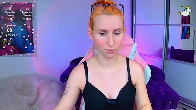 Snapshot of AliceBYKiss chatting on February 10, 12:18 pm AliceBYKiss online show from February 10, 12:18 pm