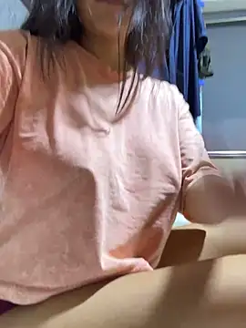 Snapshot of kiyomi-amour chatting on December 5, 7:27 am kiyomi-amour online show from December 5, 7:27 am