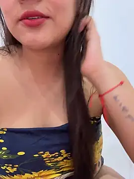 Snapshot of kiyomi-amour chatting on January 8, 5:48 am kiyomi-amour online show from January 8, 5:48 am