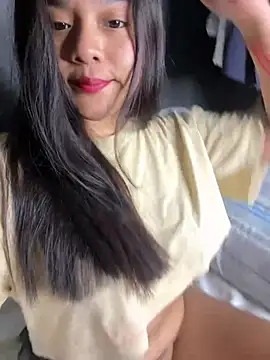 Snapshot of kiyomi-amour chatting on January 22, 6:42 am kiyomi-amour online show from January 22, 6:42 am