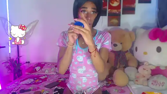 lucianadolll online show from January 15, 7:50 pm