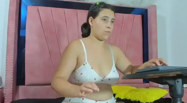 Salome Moonn online show from January 4, 4:23 am