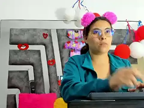 Salome Moonn online show from February 15, 1:21 am