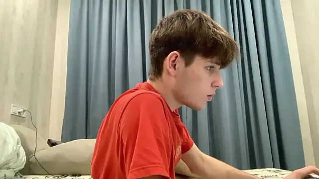 cutie guys online show from December 8, 4:39 pm