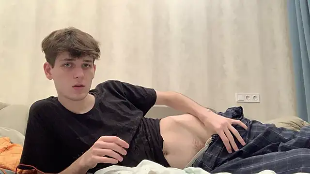 cutie guys online show from December 15, 6:37 pm