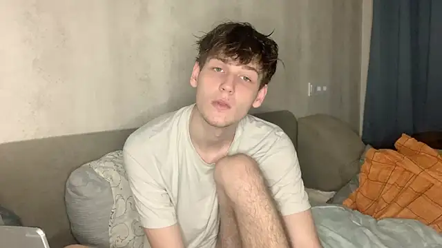 cutie guys online show from December 21, 6:23 pm