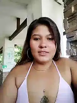 Snapshot of Stylevoluptuousvycky chatting on December 17, 8:54 pm Stylevoluptuousvycky online show from December 17, 8:54 pm