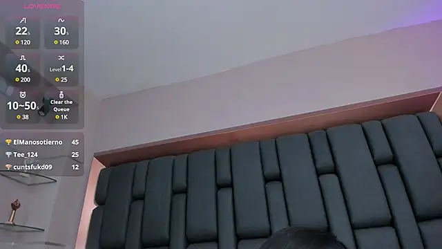 Snapshot of MadissonRey chatting on March 2, 7:02 pm MadissonRey online show from March 2, 7:02 pm