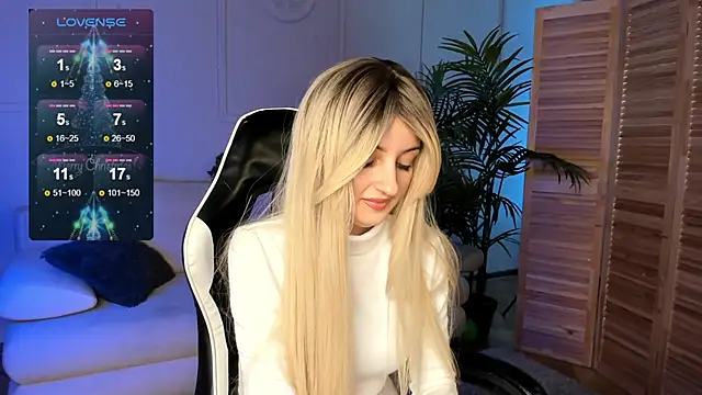 Snapshot of Katty_Lights chatting on January 5, 11:04 am Katty Lights online show from January 5, 11:04 am