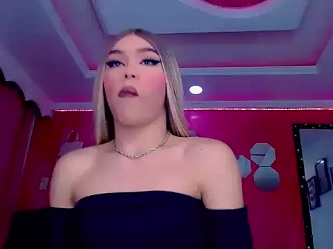 Snapshot of TiffanyMackensyy chatting on October 28, 10:01 pm TiffanyMackensyy online show from October 28, 10:01 pm