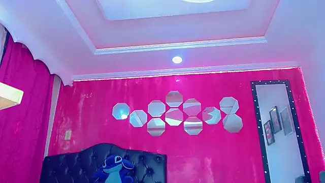 TiffanyMackensyy online show from November 6, 8:43 pm