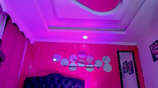 TiffanyMackensyy online show from February 22, 1:18 am