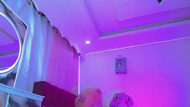 TiffanyMackensyy online show from May 30, 1:25 am