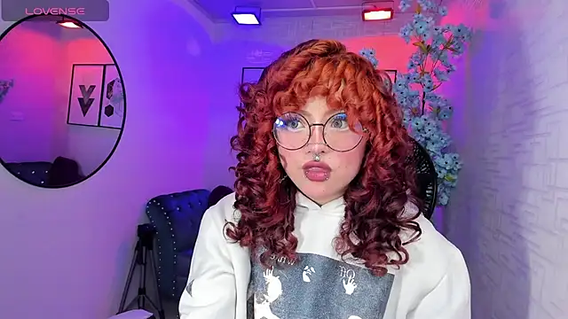 Theia moon online show from December 18, 1:39 pm