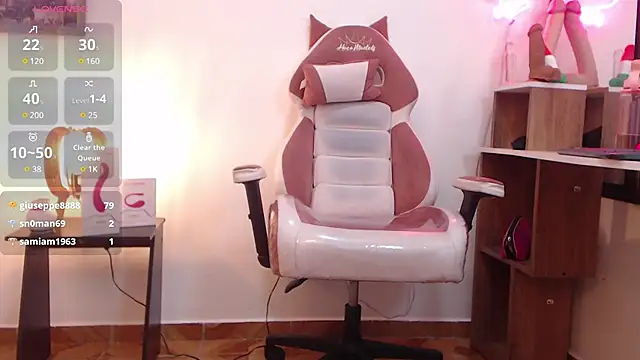 NAOMI WINDSOR online show from March 22, 9:31 pm