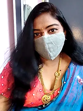 Snapshot of RomeoJuliet345 chatting on February 3, 7:35 am RomeoJuliet345 online show from February 3, 7:35 am